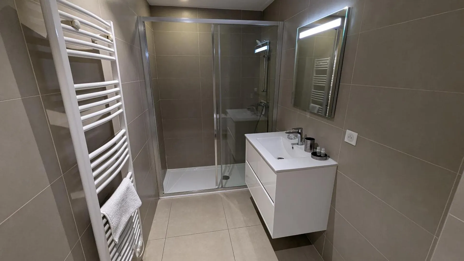 Les Volets Bleus Apartment Nice
