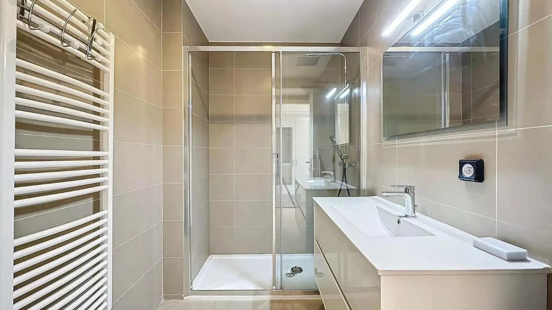 Les Volets Bleus Apartamento Nice 0*,  França
